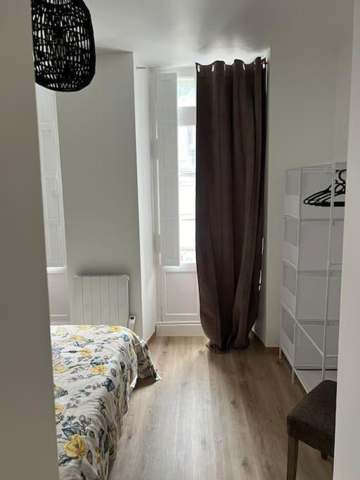 Le Chaleureux Luchonnais Apartment Bagneres-de-Luchon ภายนอก รูปภาพ