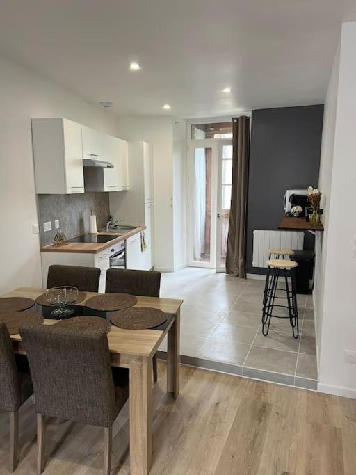 Le Chaleureux Luchonnais Apartment Bagneres-de-Luchon ภายนอก รูปภาพ