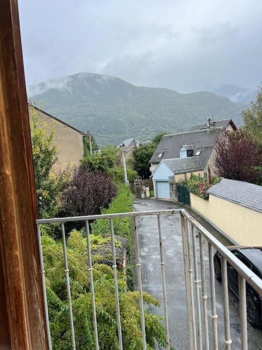 Le Chaleureux Luchonnais Apartment Bagneres-de-Luchon ภายนอก รูปภาพ