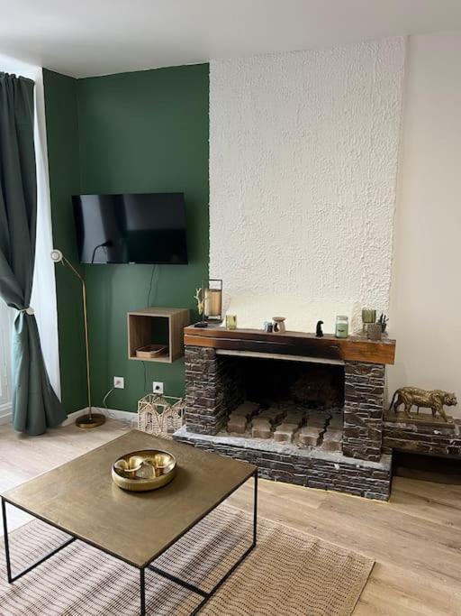 Le Chaleureux Luchonnais Apartment Bagneres-de-Luchon ภายนอก รูปภาพ